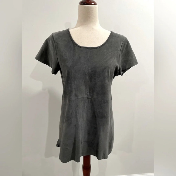 ecru Tops - Ecru women's gray short sleeve dress top, size medium